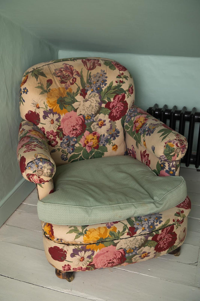Vintage floral 1940s Armchair