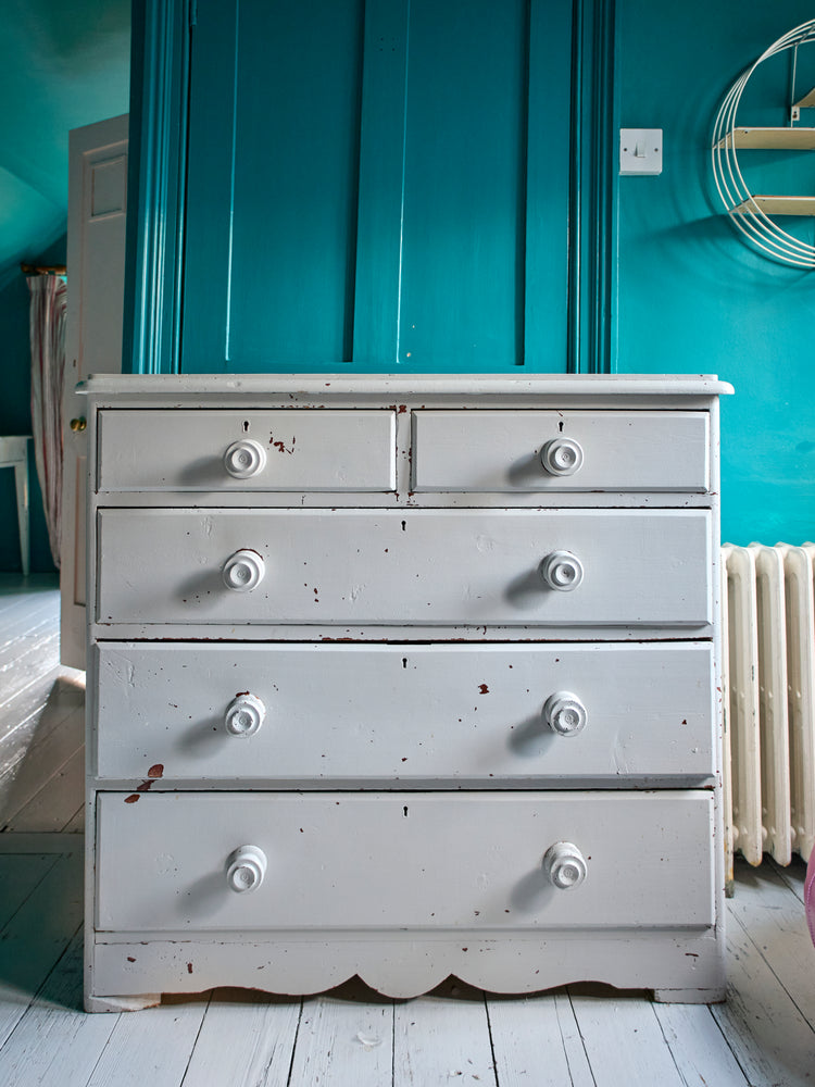 Vintage painted chest of drawers