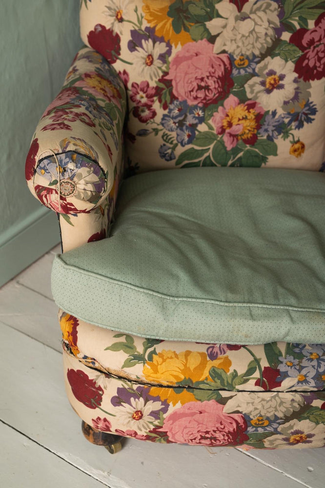 Vintage floral 1940s Armchair
