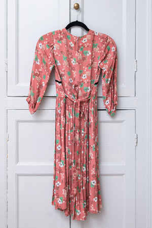 Vintage 1940s pink floral crepe dress