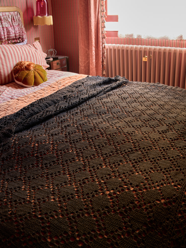 Vintage french crochet throw