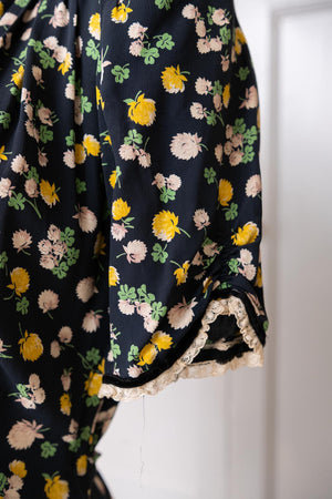 Vintage 1940s black floral dress