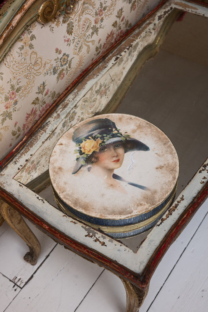 Vintage 1920s chocolate box