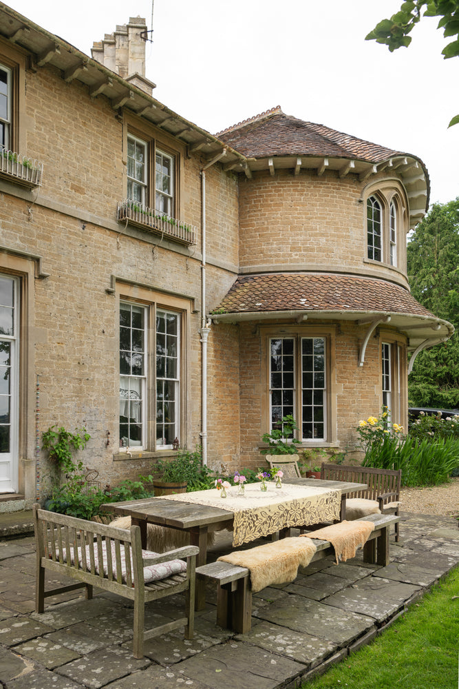 Wooden oak garden table with 2x wooden oak benches