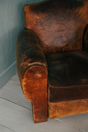 Antique leather 30s tub chair
