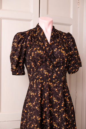 Annie Marilyn midi size 10 sample