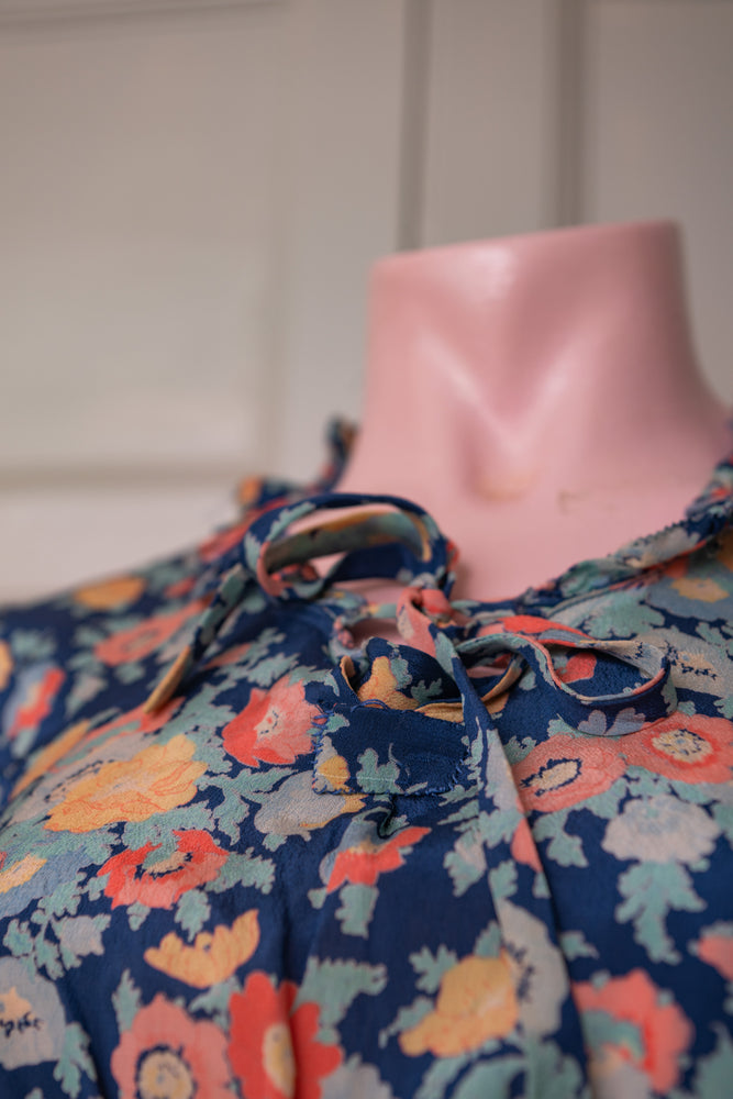 Vintage 1930s floral knee length dress