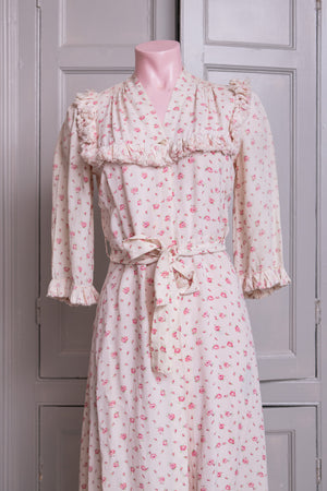 Antique ditsy floral 1930s/40s wrap dress