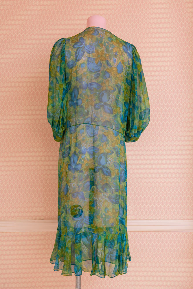 Original 1920s/30s green chiffon dress with covered buttons