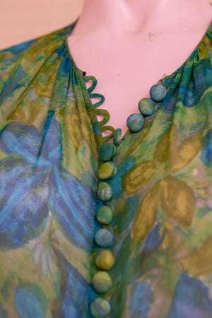 Original 1920s/30s green chiffon dress with covered buttons