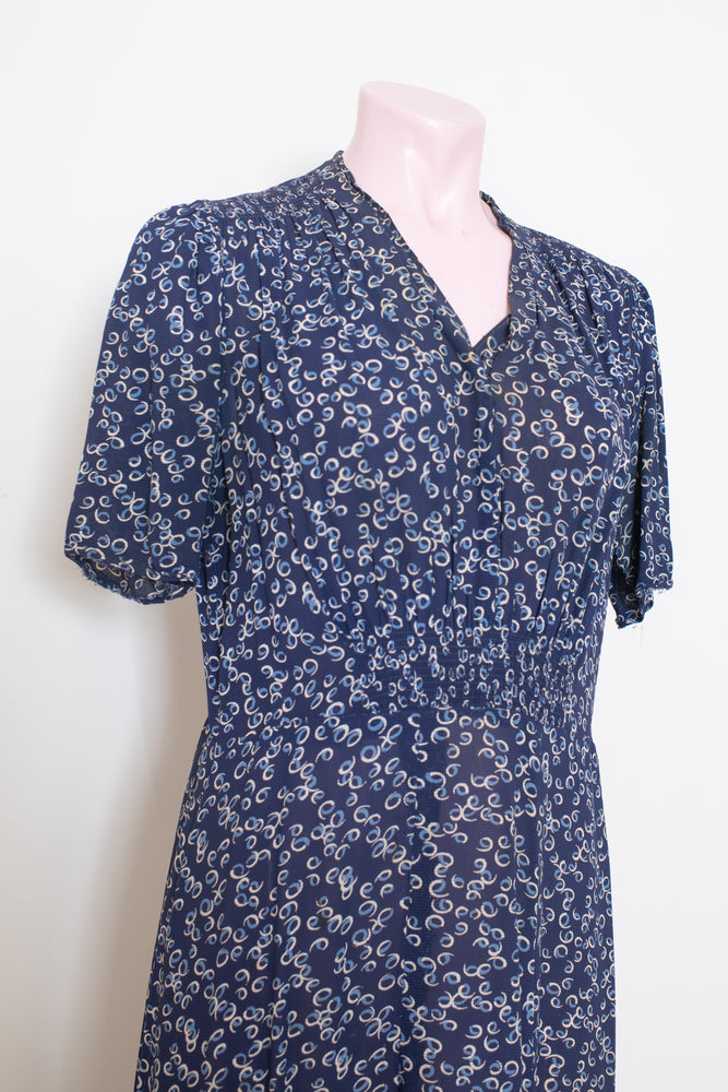 Pretty 1940s navy floral dress