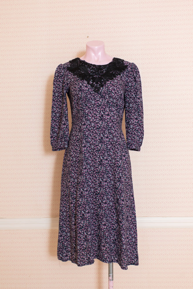 Vintage dress clearance with collar