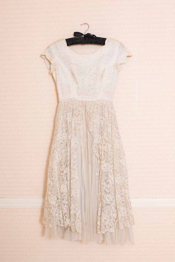 Antique 1950s boned ivory lace dress