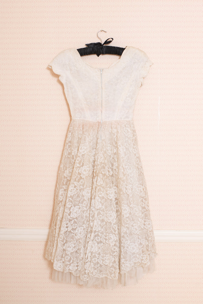 Antique 1950s boned ivory lace dress