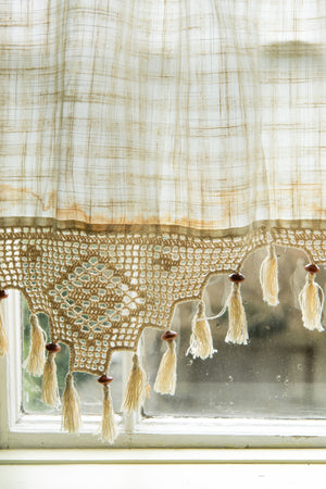 Sweet Vintage linen cafe curtain with beads