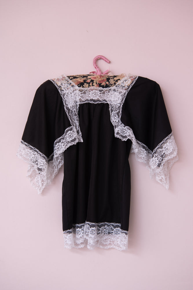 Vintage black lace top with lace trim
