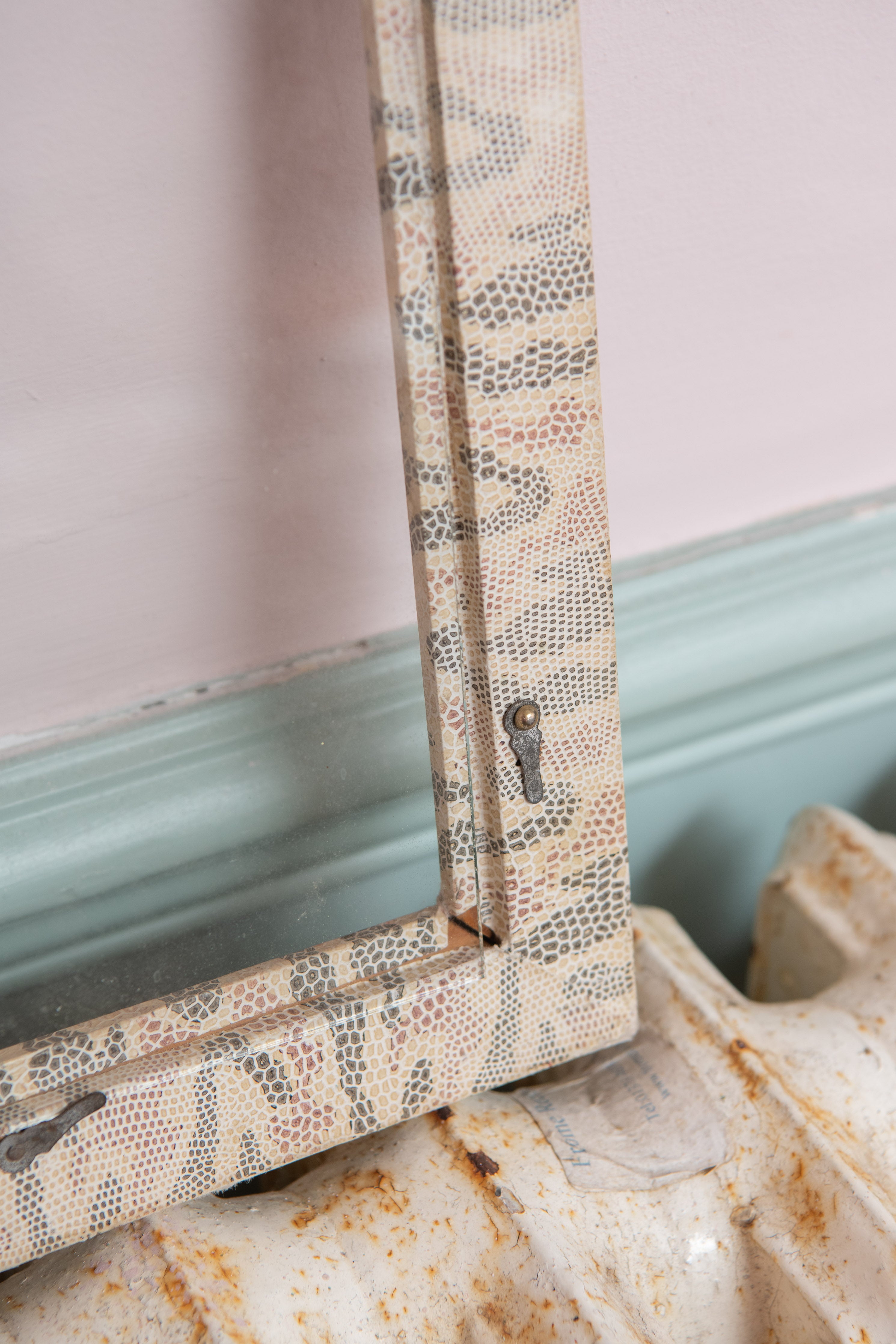 Vintage snake skin picture frame – pearllowe