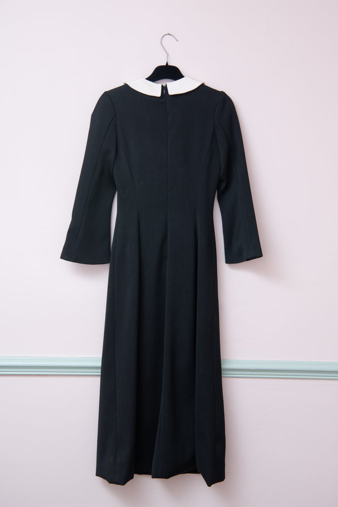 Black Midi Dress with white collar pearllowe