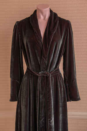 Grace silk velvet dressing gown